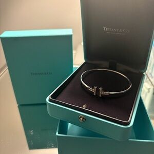 Tiffany & Co. Silver T Wire Bracelet